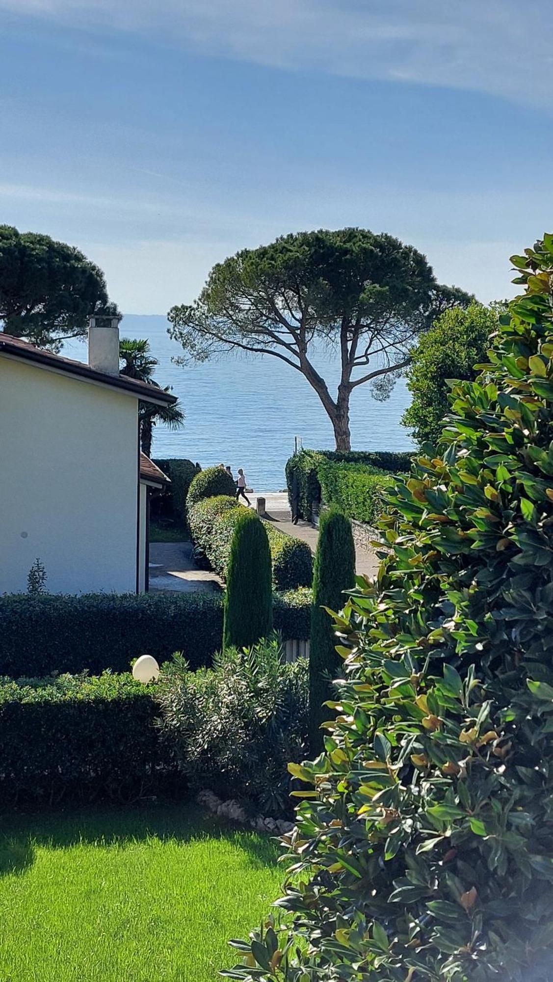 Betulla Lake View Apartment Lazise Exterior foto